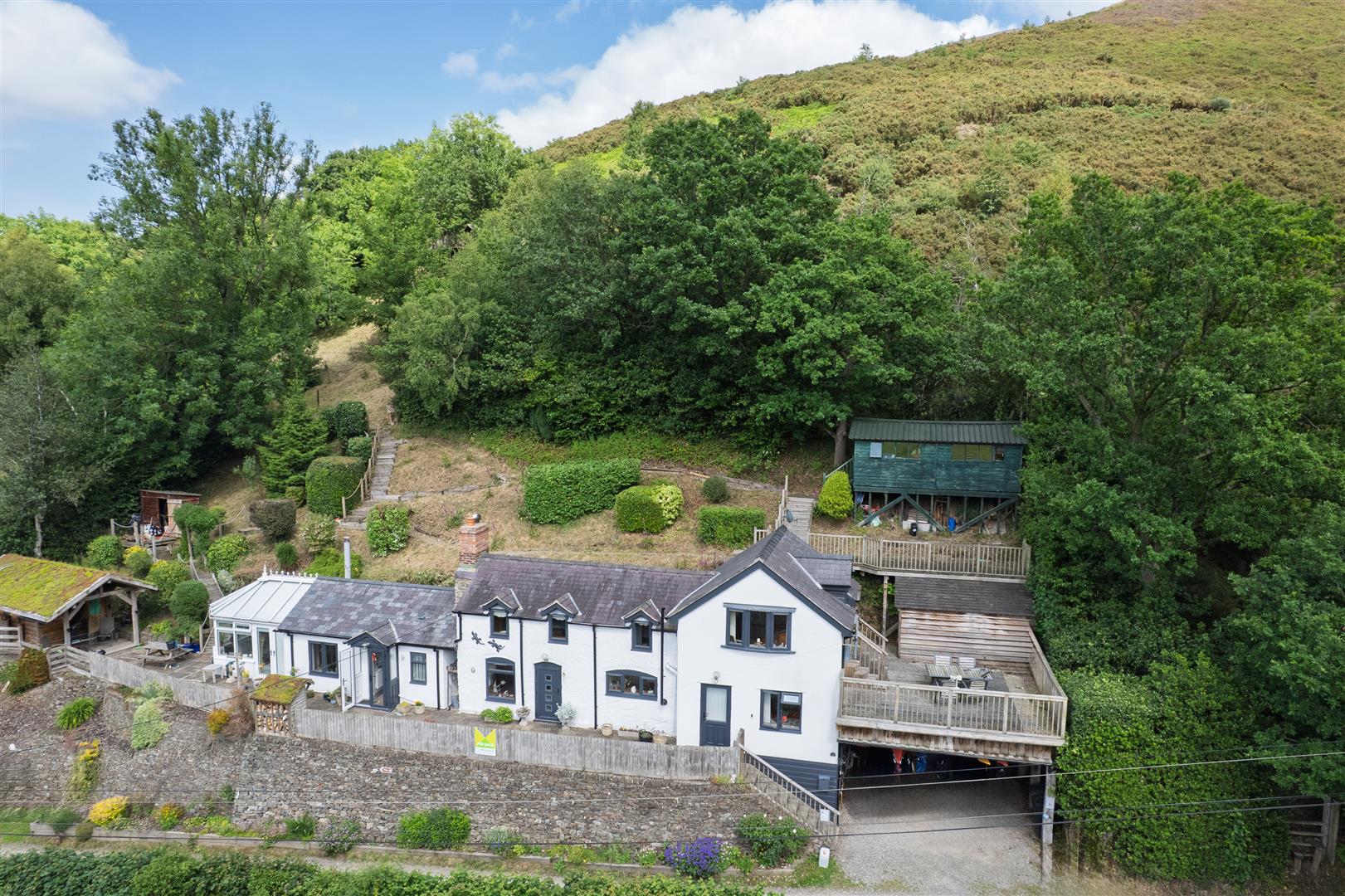 10 Perkins Beach Dingle, Shrewsbury, SY5 0PE For Sale 10 Perkins Beach Dingle, Shrewsbury, SY5 0PE For Sale